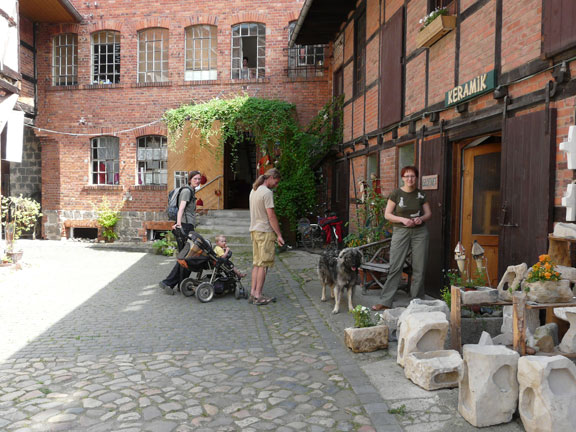 der Kunst- und Handwerkerhof im Quartier 7